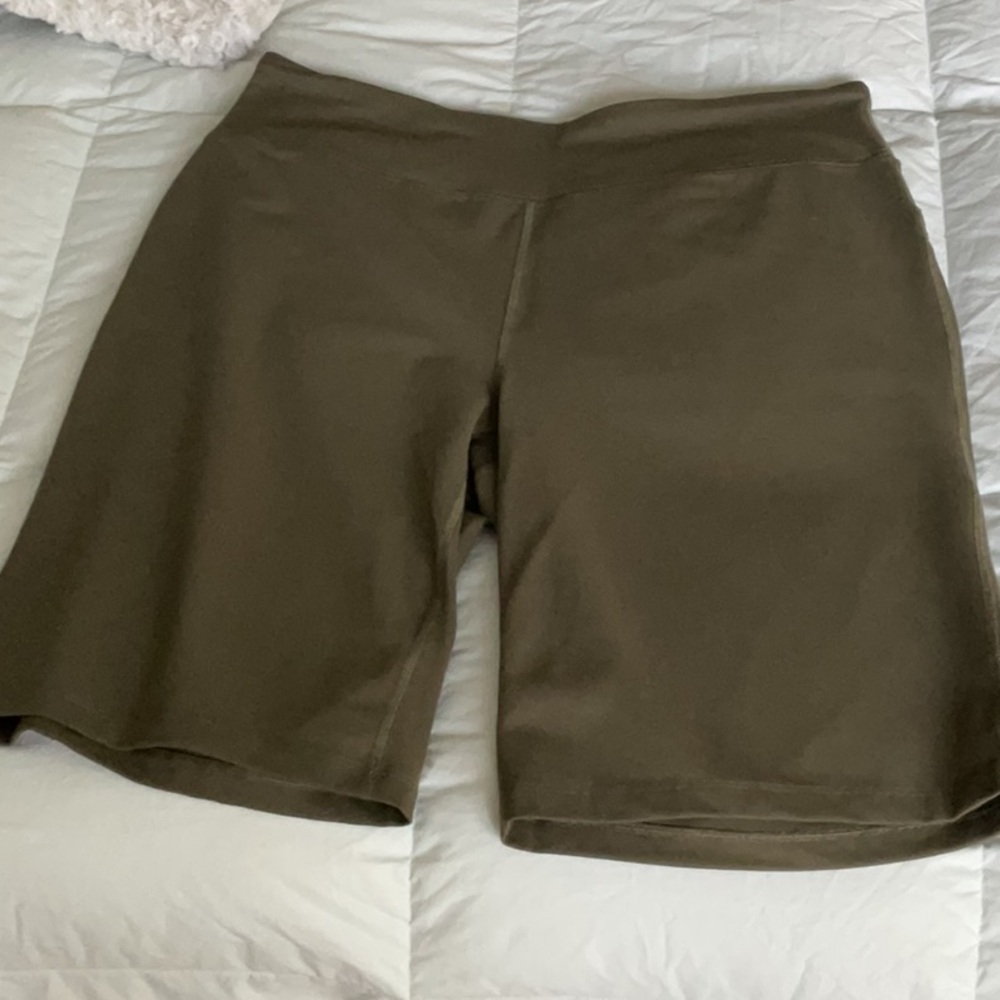 Lands' End Green Bermuda Shorts Elastic Waist